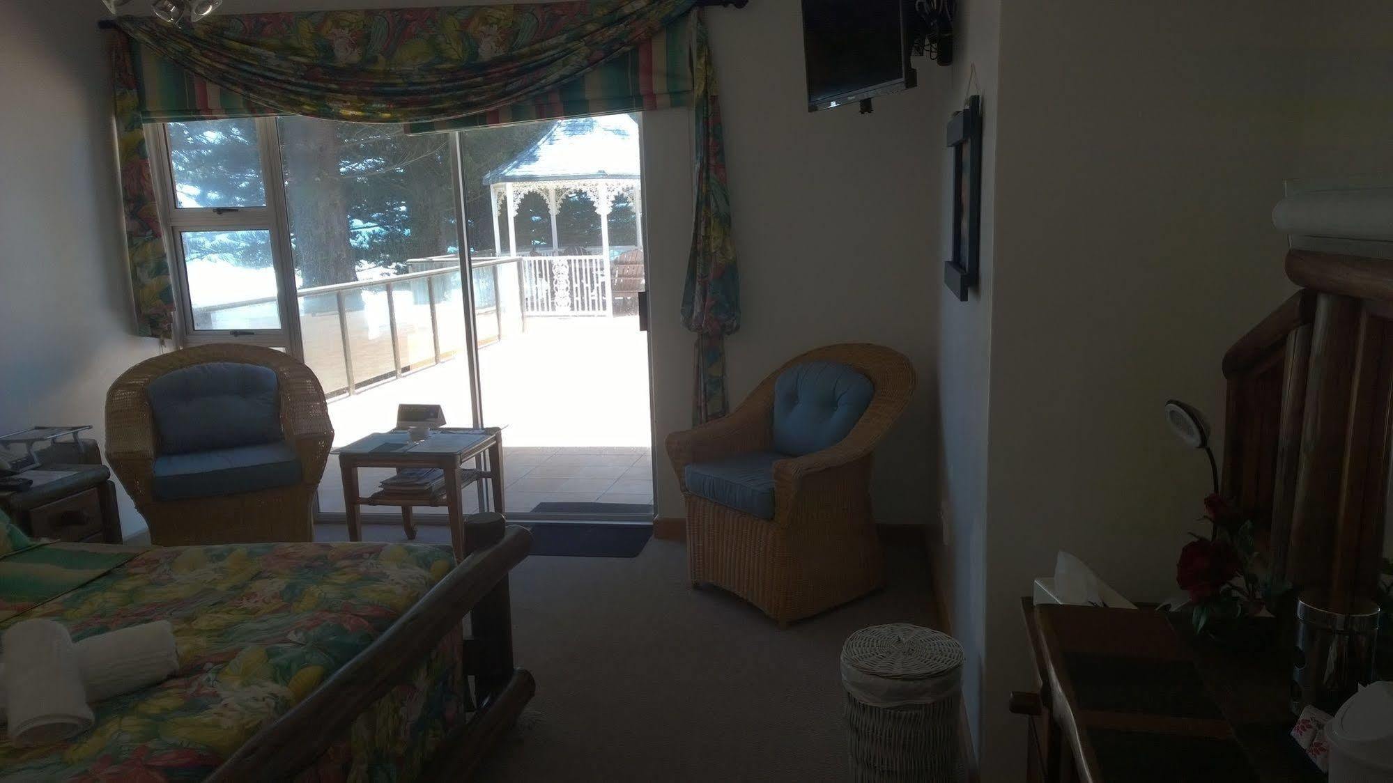 Sea Otters Lodge Kini Bay Εξωτερικό φωτογραφία